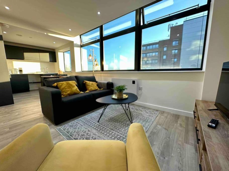 Appartement 1 Bed Flat With View Of Old Trafford à Manchester Extérieur photo
